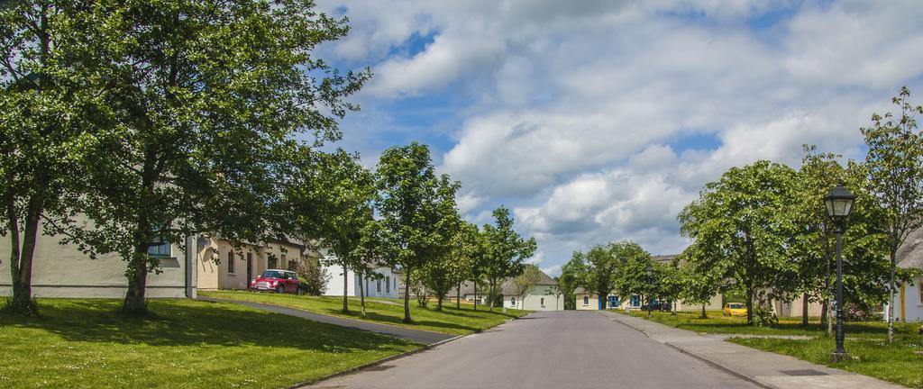Old Killarney Cottages Exterior photo