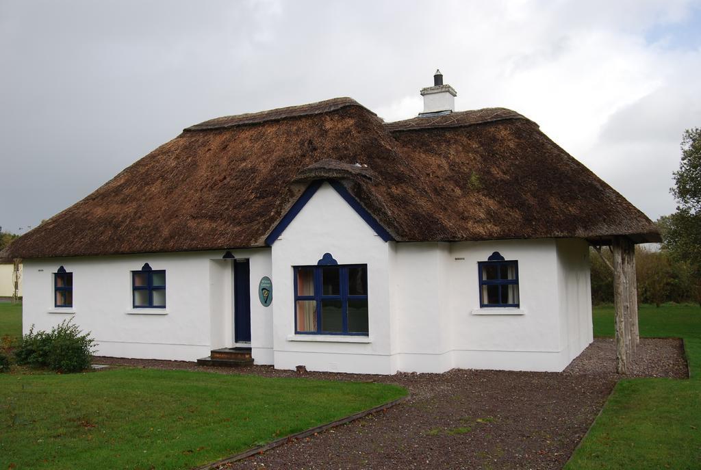Old Killarney Cottages Exterior photo